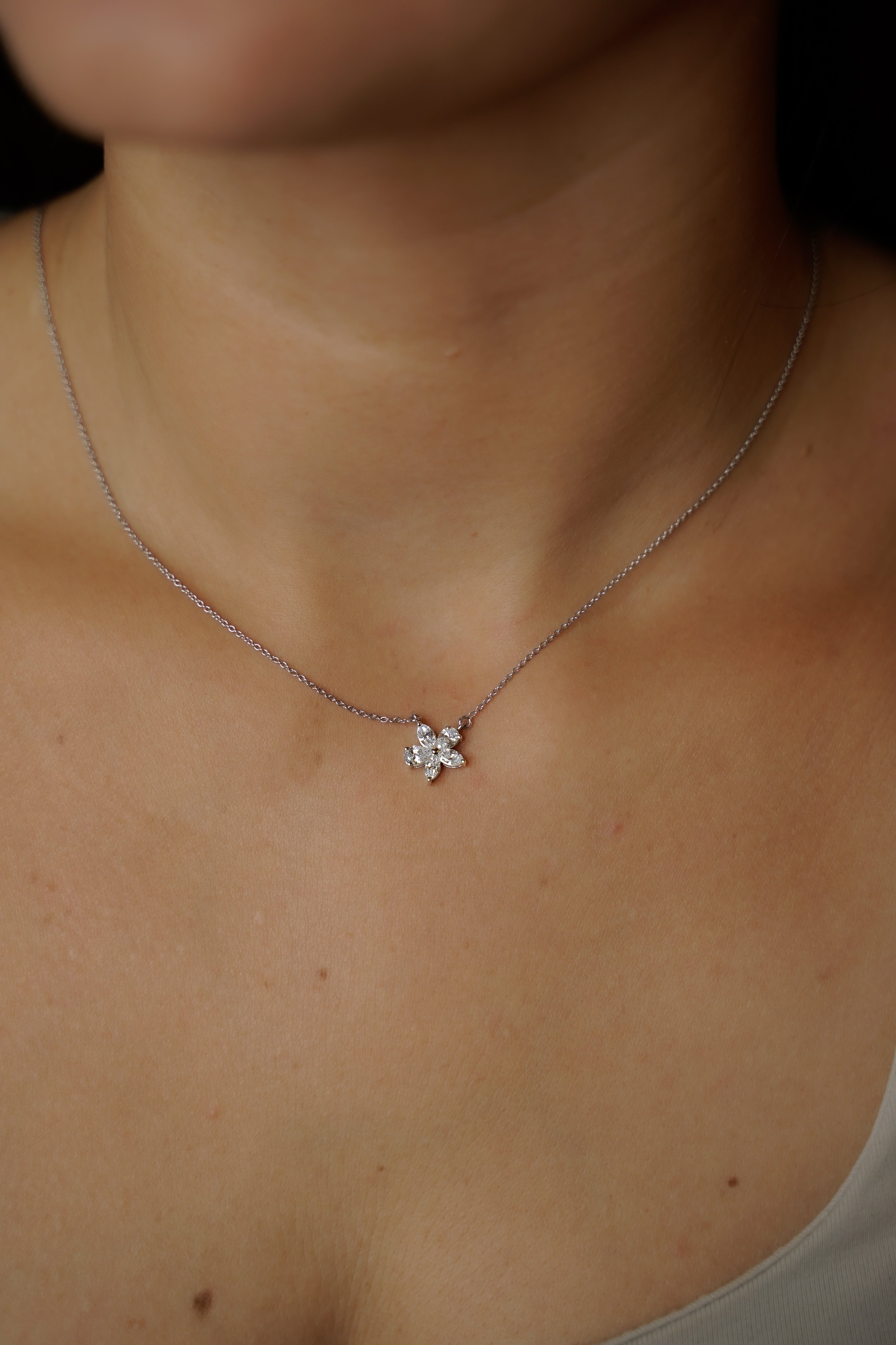 FLOWER NECKLACE