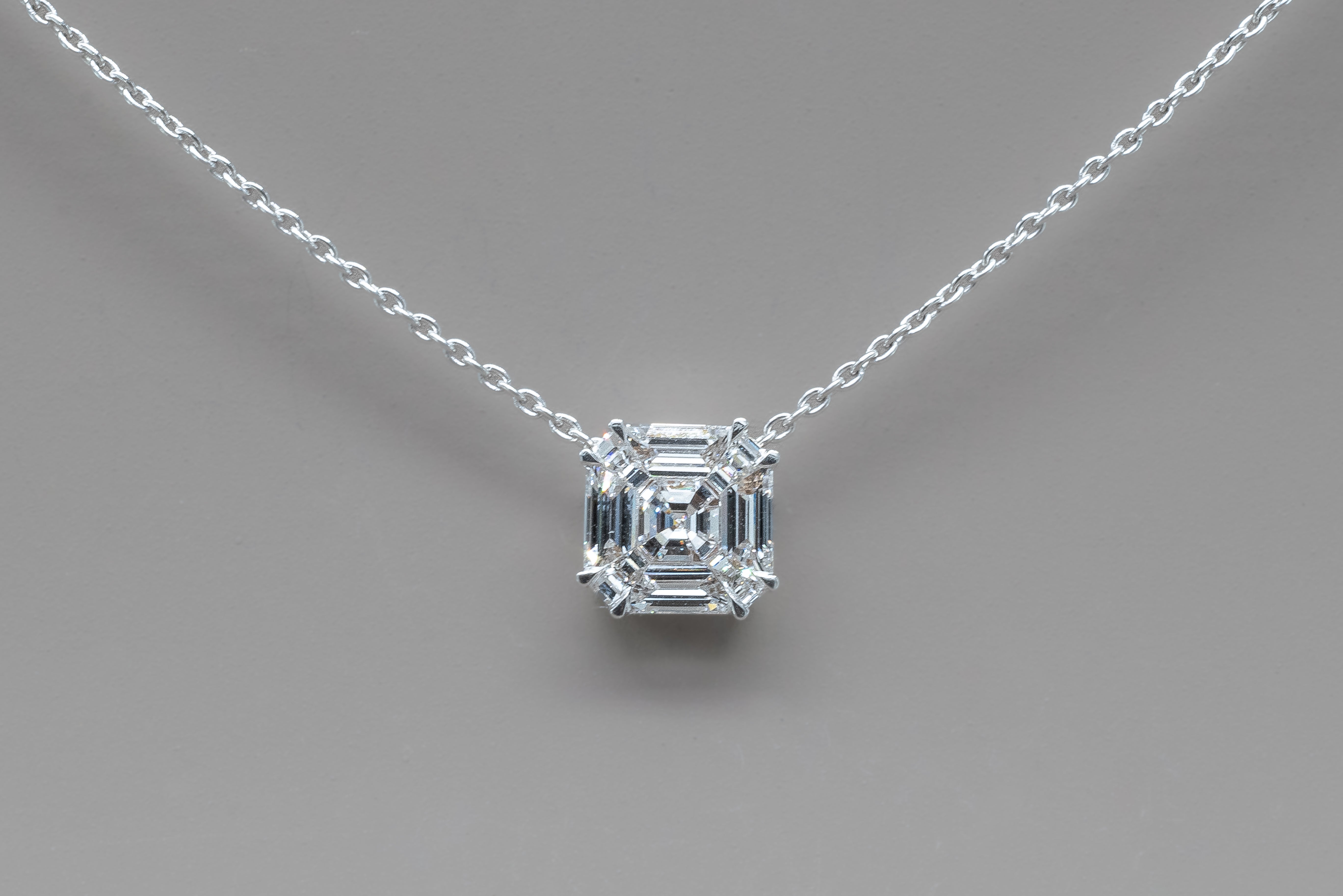 ASSCHER PUZZLE NECKLACE