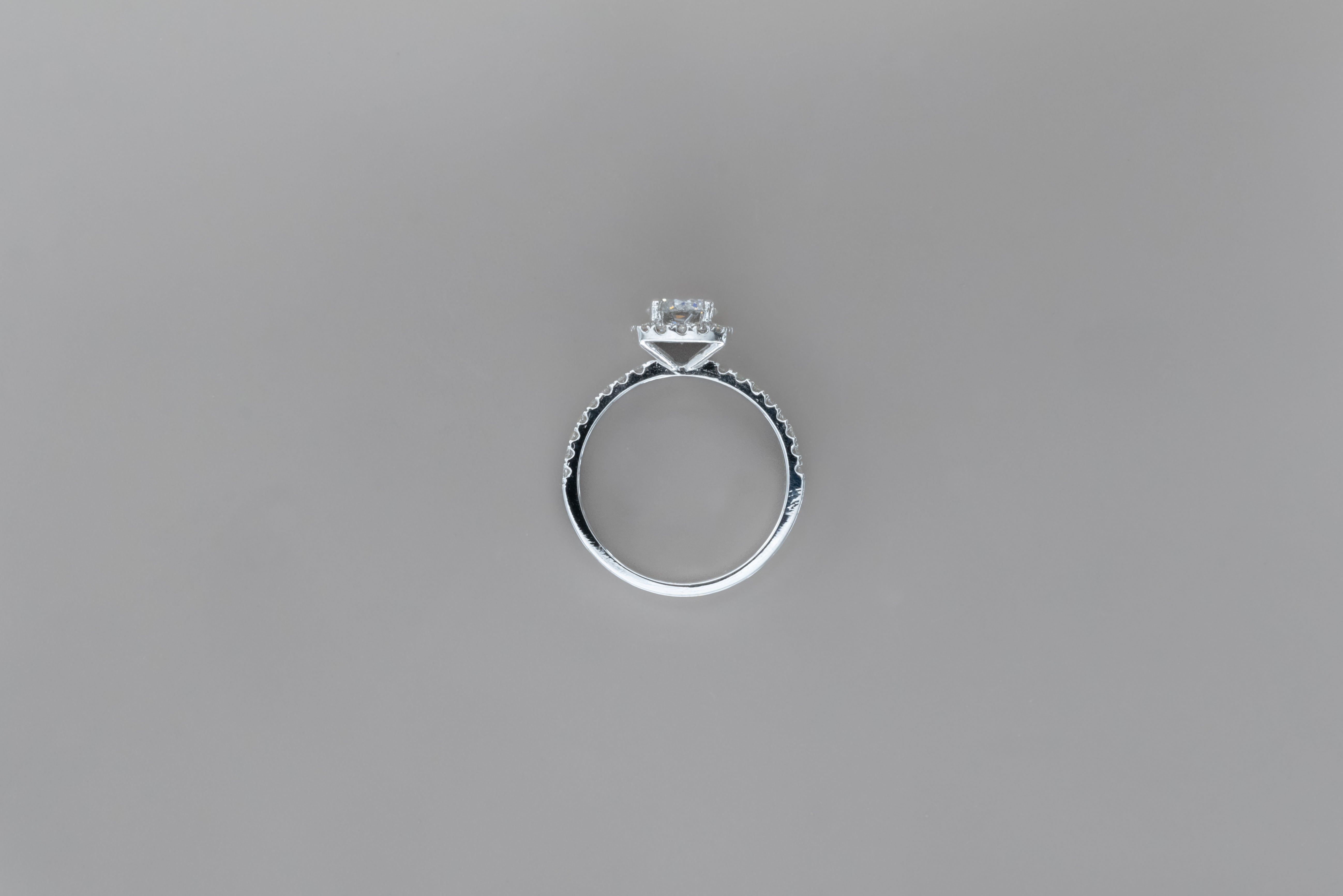 HALO ROUND ENGAGEMENT RING