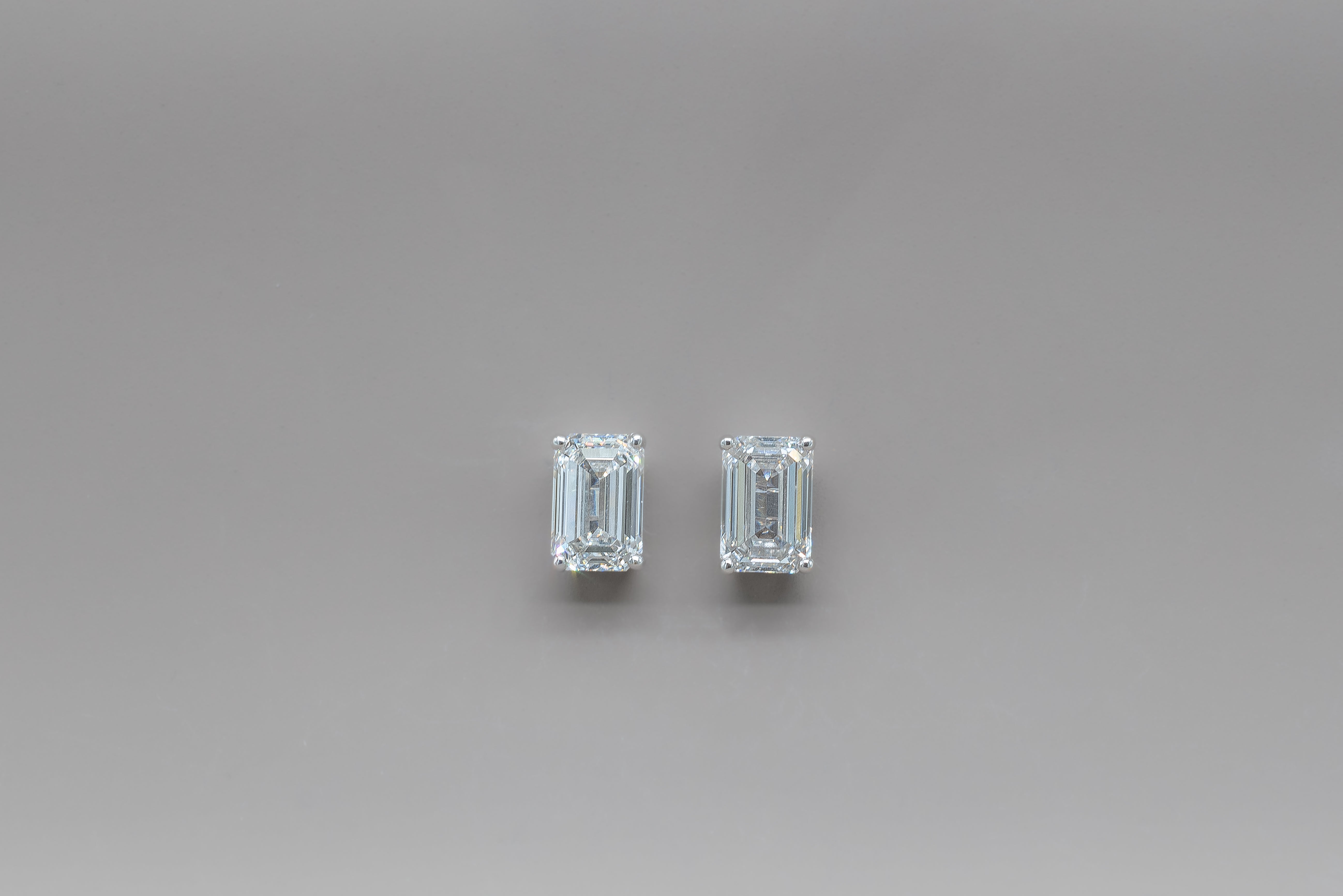 JOY STUD EARRINGS